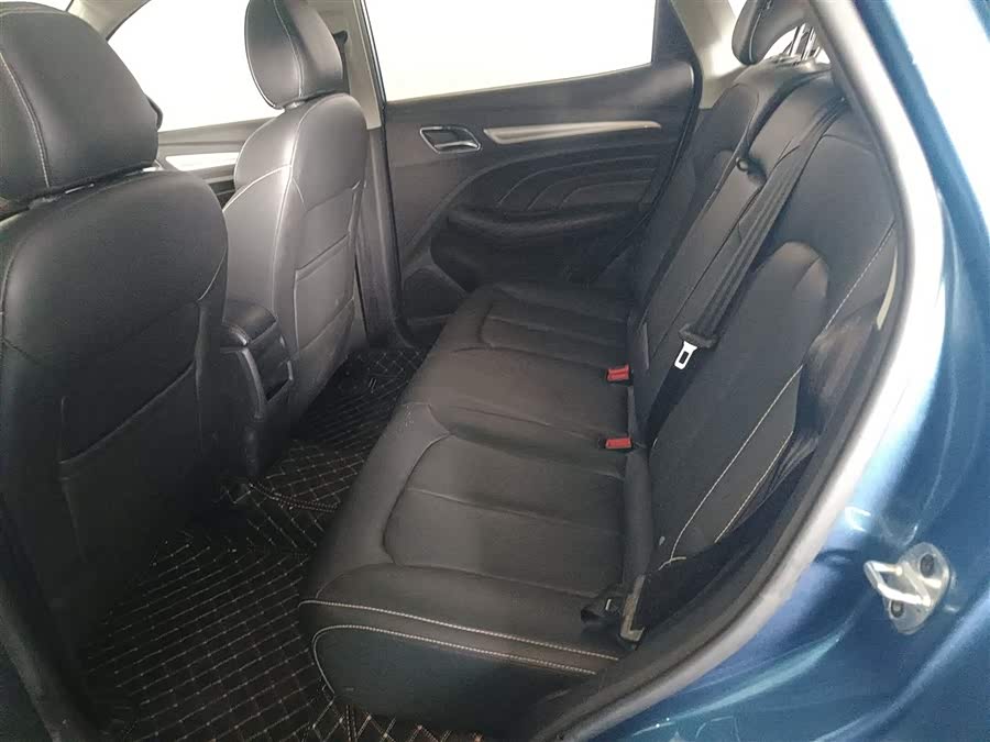 Roewe RX3 2018 изображение автомобиля #18