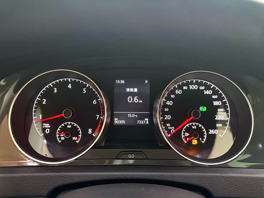 Volkswagen Golf 2017 car image #18