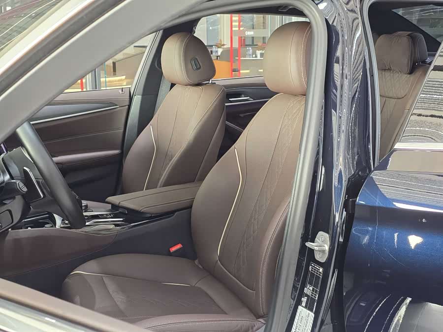 BMW 5 Series 2023 #18 BMW 5 Series 2023 car image #18