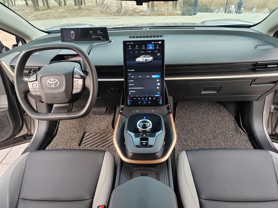 Toyota bZ3 2023 immagine di auto #18