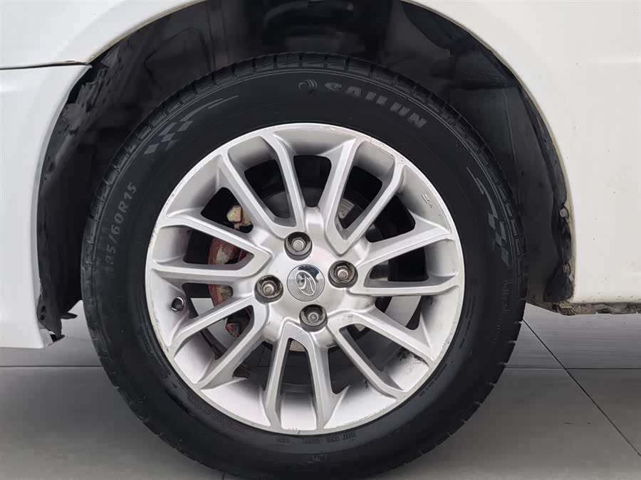 Soueast V3 Lingyue 2016 car image #18