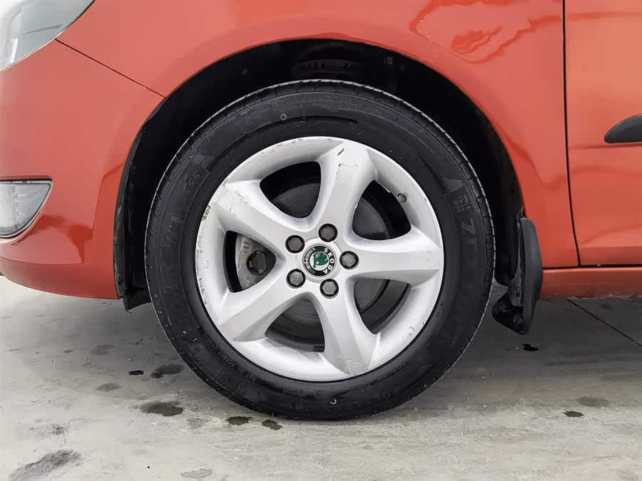 Skoda Fabia 2012 car image #18