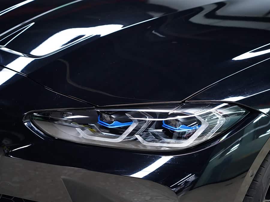 BMW M4 2024 imagem de carro #18