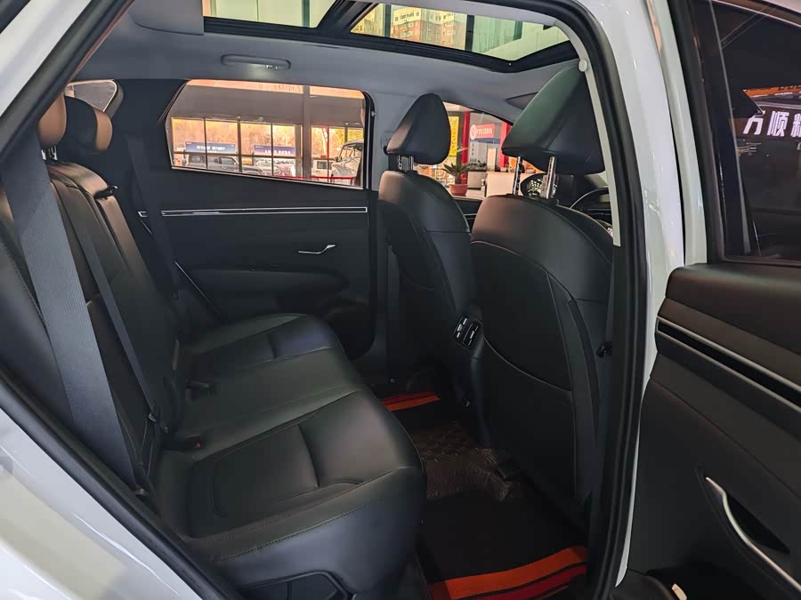 Hyundai Tucson 2023 car image #18