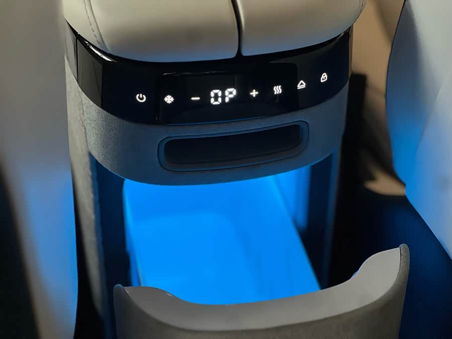 Zeekr MIX 2024 изображение автомобиля #18