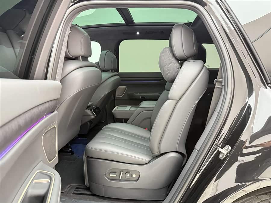 蔚来 蔚来ES8 2024 汽车图片 #18