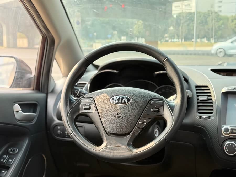 Kia K3 2014 car image #18