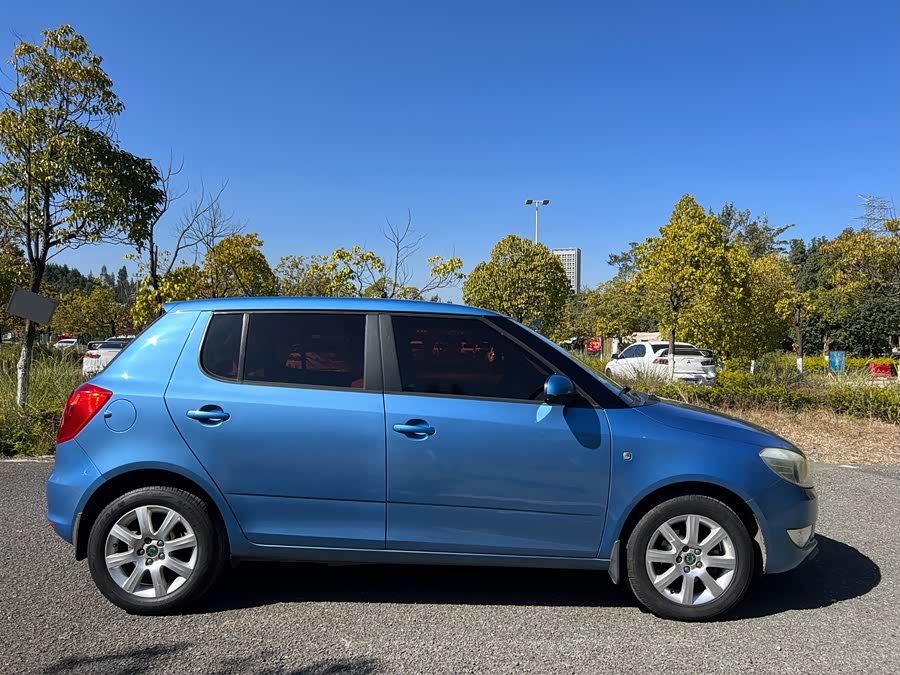 斯柯达 晶锐 2013 汽车图片 #18