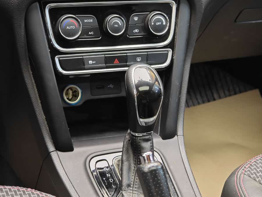 Chery Tiggo 3 2017 car image #18