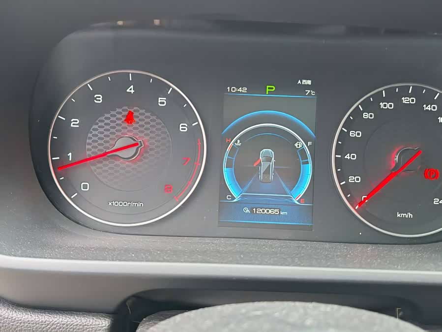 BYD Tang 2018 #18 BYD Tang 2018 car image #18