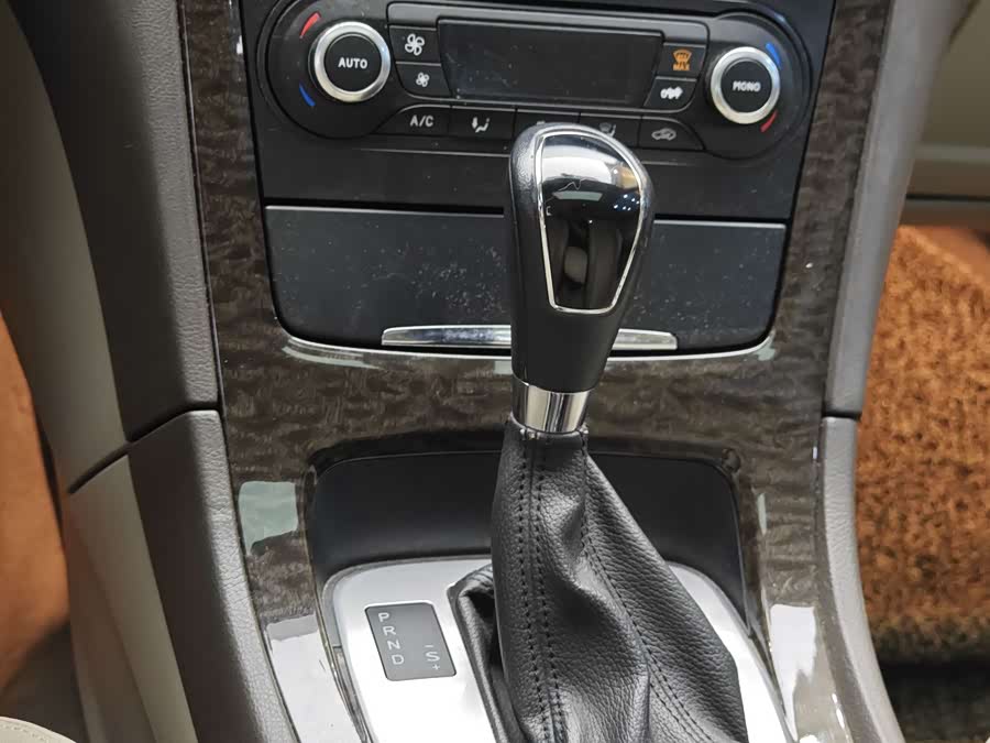 Ford Mondeo-Zhisheng 2012 car image #18