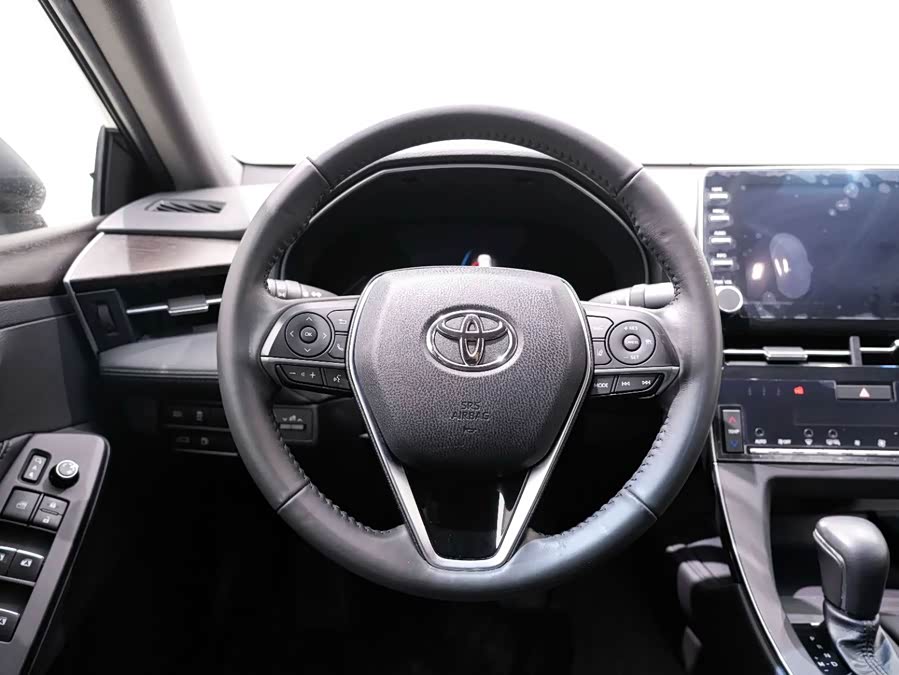 Toyota Avalon 2019 car image #18