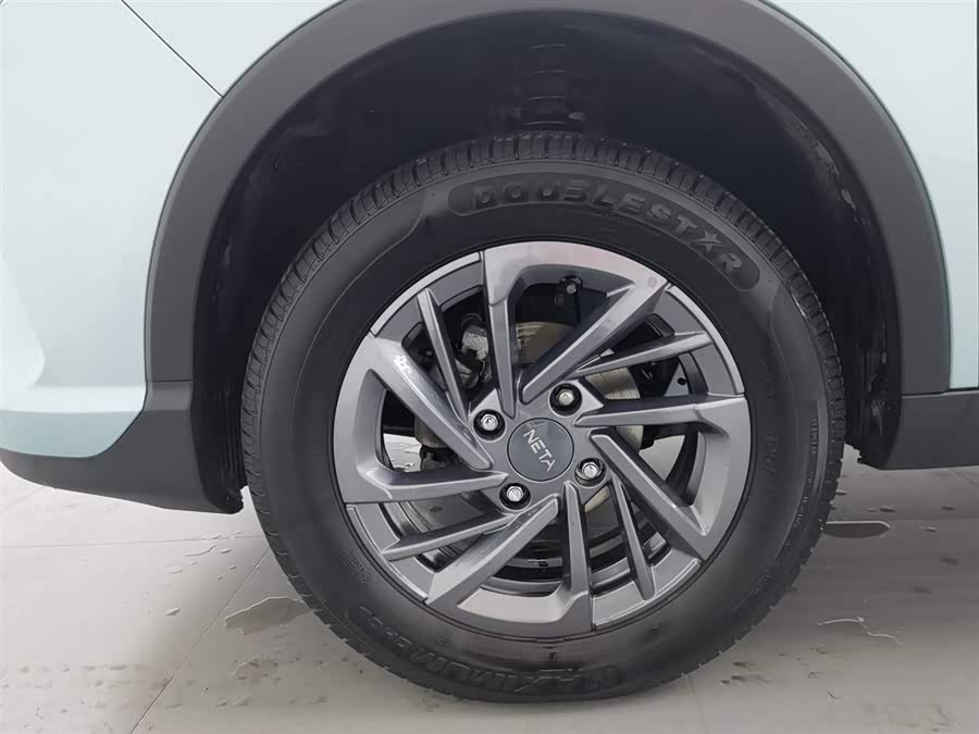 哪吒汽车 哪吒V 2021 汽车图片 #18