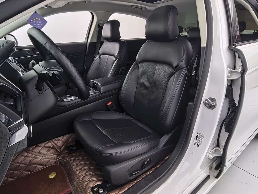 Ford Taurus 2019 car image #18