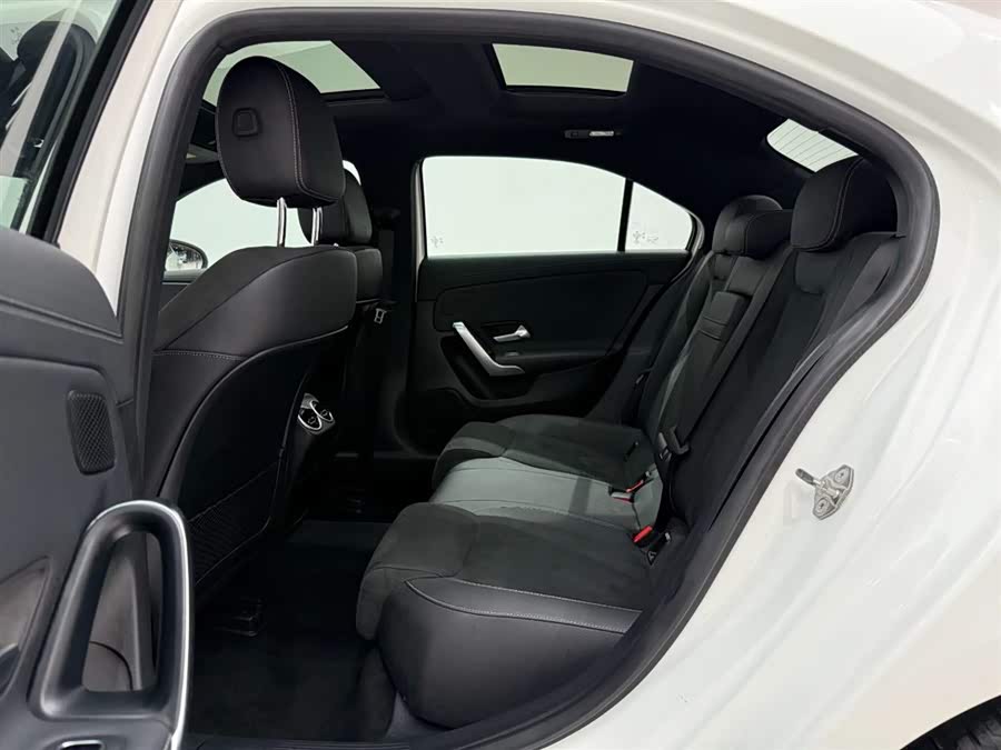 Mercedes-Benz A Class 2019 #18 Mercedes-Benz A Class 2019 car image #18