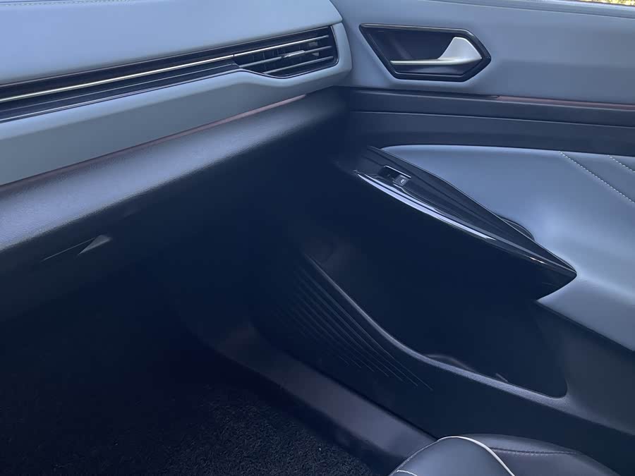 Volkswagen ID.4 X 2022 #18 Volkswagen ID.4 X 2022 صورة سيارة #18