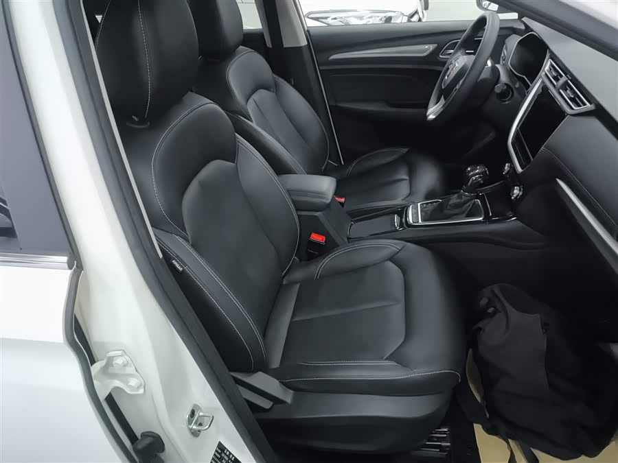 Roewe RX3 2020 изображение автомобиля #18