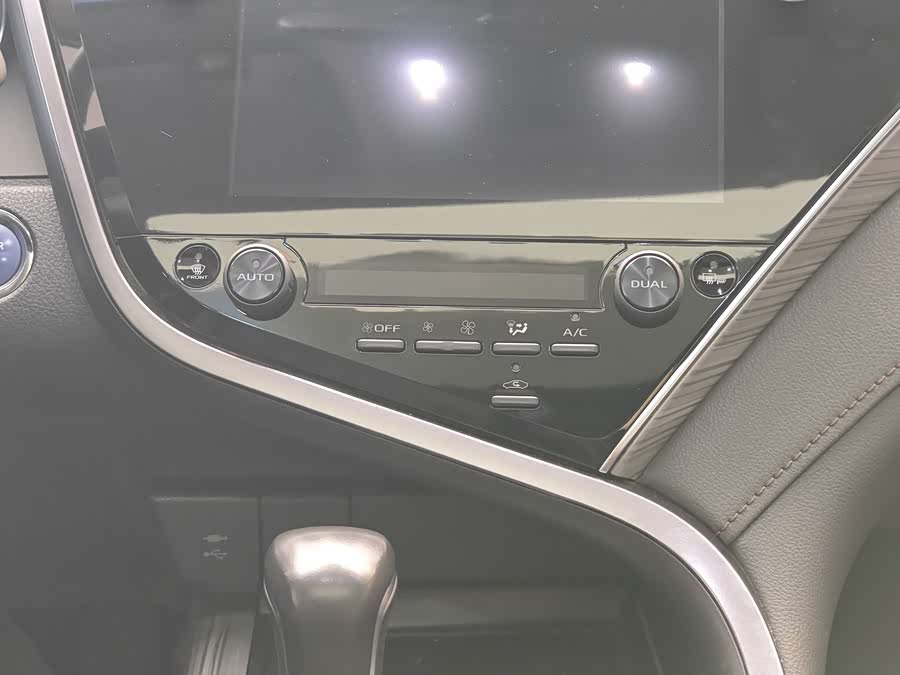 Toyota Camry 2020 #18 Toyota Camry 2020 car image #18