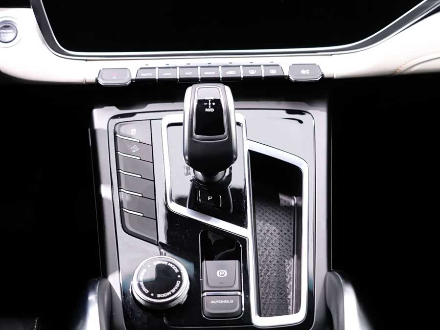 GEELY Boyue 2022 immagine di auto #18