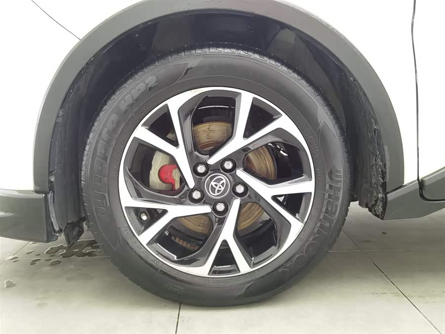 Toyota C-HR 2019 immagine di auto #18