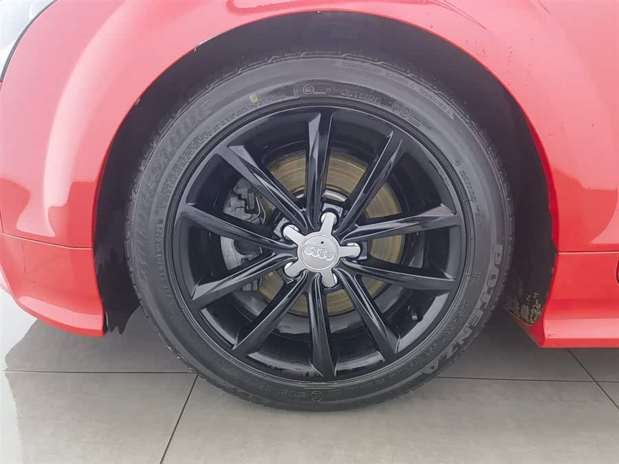 Audi TT 2012 car image #18