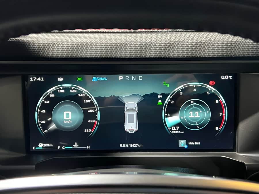Jetour Traveller 2023 car image #18