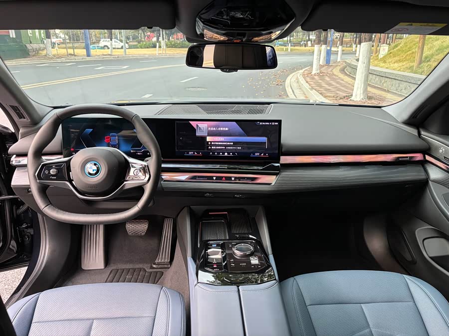 BMW i5 2024 #18 BMW i5 2024 car image #18