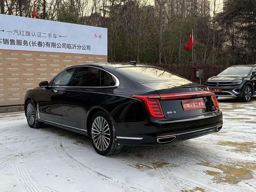 HongQi H9 2023 car image #18