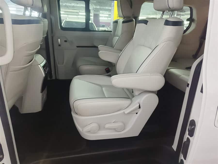 Forthing M7 2022 #18 Forthing M7 2022 immagine di auto #18