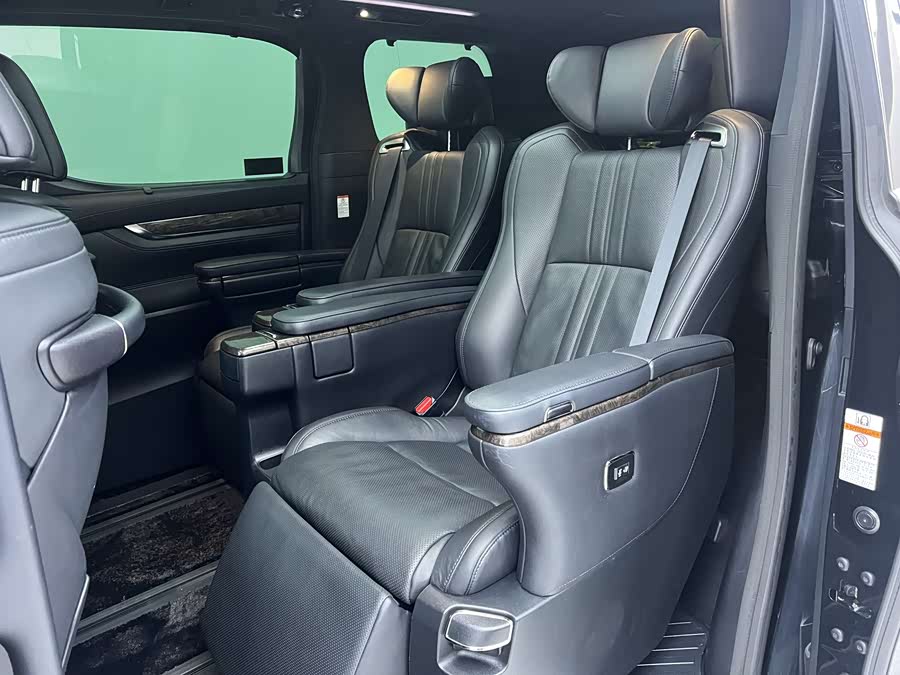 Toyota Vellfire 2020 #18 Toyota Vellfire 2020 صورة سيارة #18