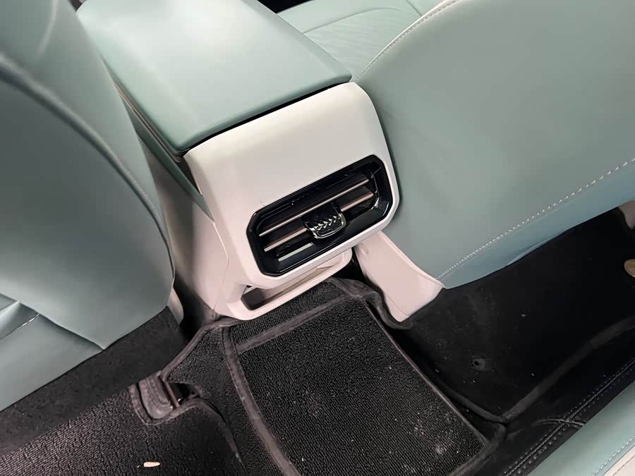 GEELY 2023 car image #18