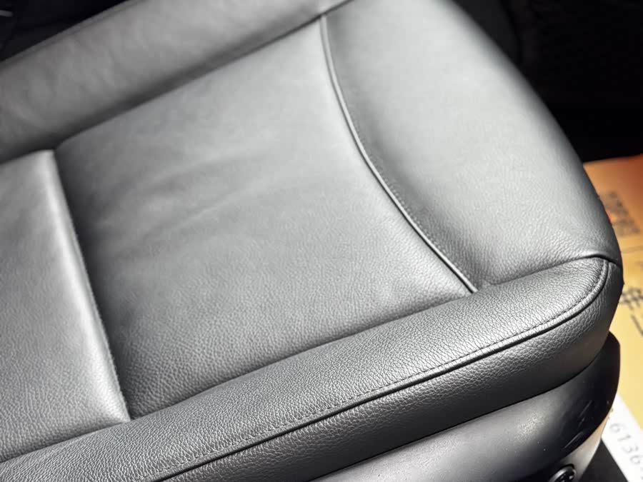 BMW 3 Series (Imported) 2010 car image #18