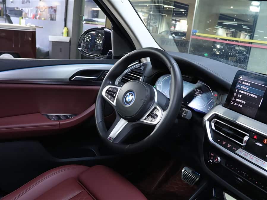 BMW iX3 2022 immagine di auto #18