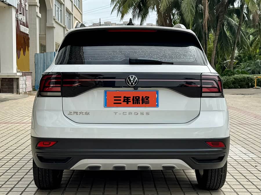 Volkswagen T-Cross 2023 car image #18