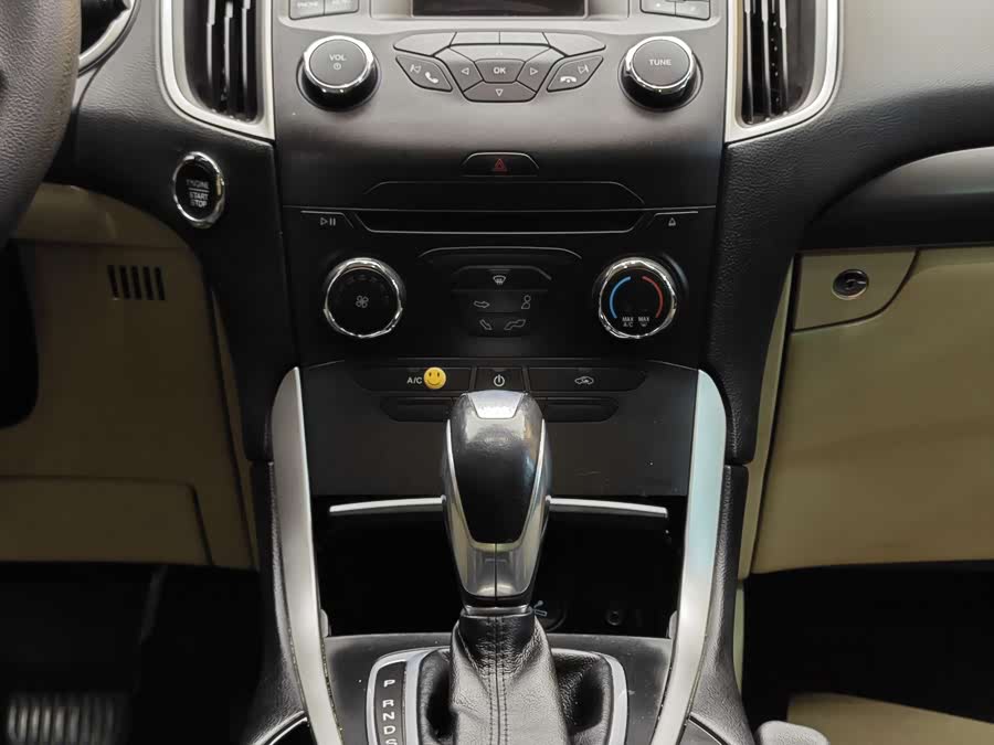 Ford Edge 2016 #18 Ford Edge 2016 car image #18