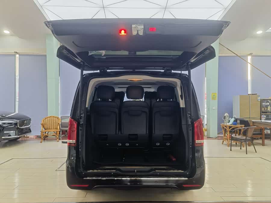 Mercedes-Benz V Class 2024 #18 Mercedes-Benz V Class 2024 car image #18