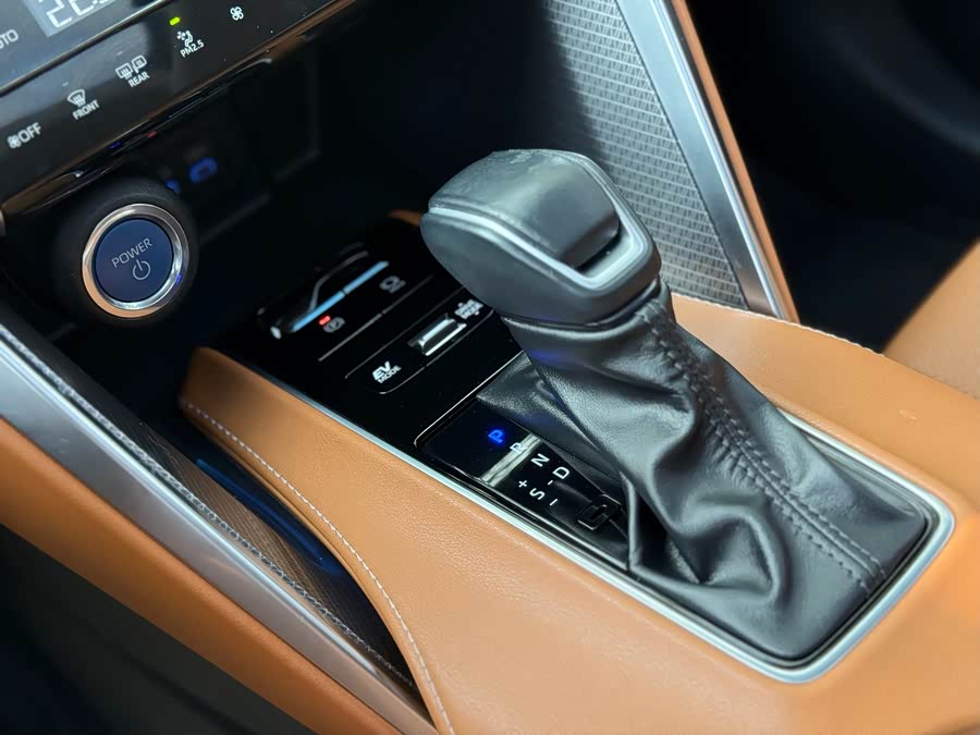 Toyota Venza 2023 immagine di auto #18