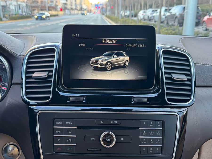 Mercedes-Benz GLE Class 2017 #18 Mercedes-Benz GLE Class 2017 car image #18