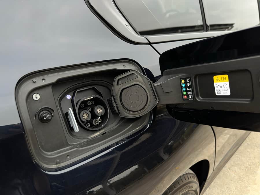 BMW i3 2025 immagine di auto #18