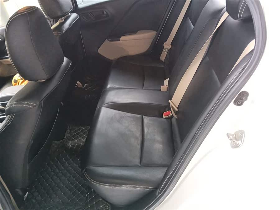 Honda Greiz 2017 #18 Honda Greiz 2017 car image #18