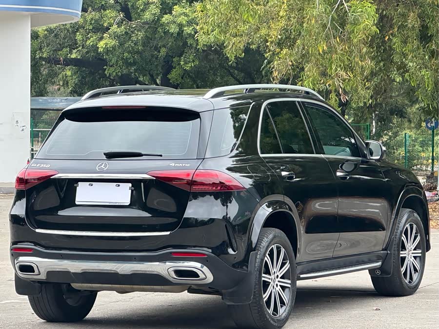 Mercedes-Benz GLE Class 2024 immagine di auto #18