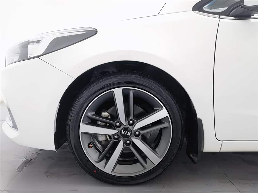 起亚 起亚K3 2018 汽车图片 #18