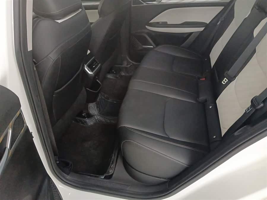 GEELY Emgrand L 2022 #18 GEELY Emgrand L 2022 صورة سيارة #18