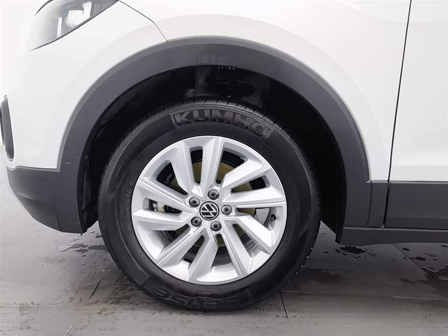 Volkswagen Tacqua 2021 car image #18
