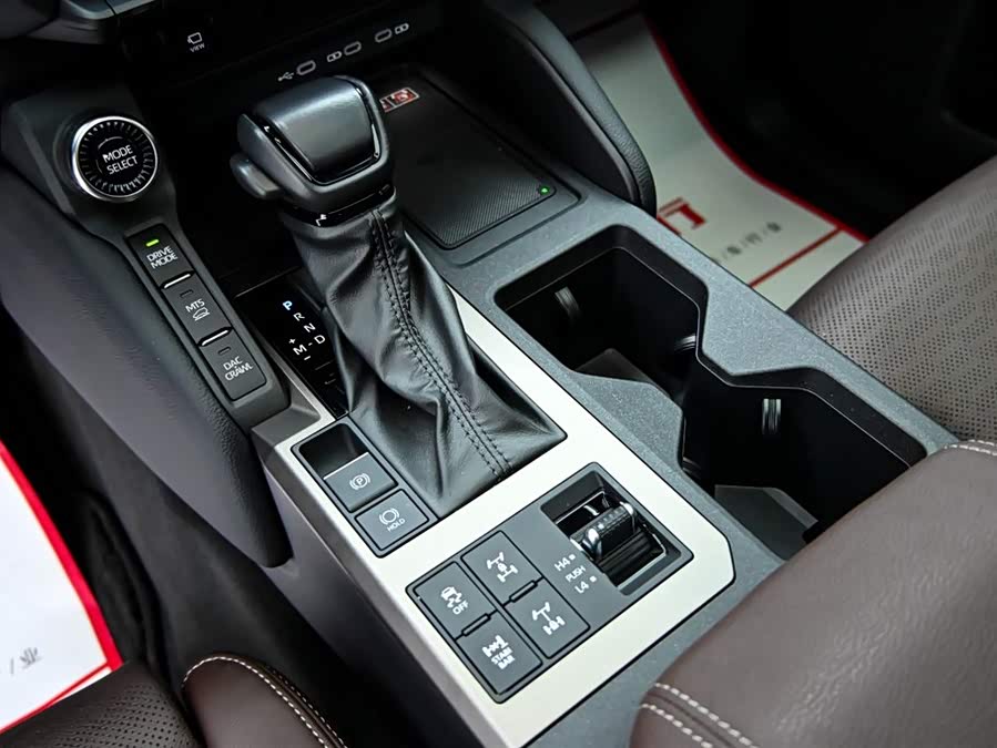 Toyota Land Cruiser Prado 2025 #18 Toyota Land Cruiser Prado 2025 immagine di auto #18