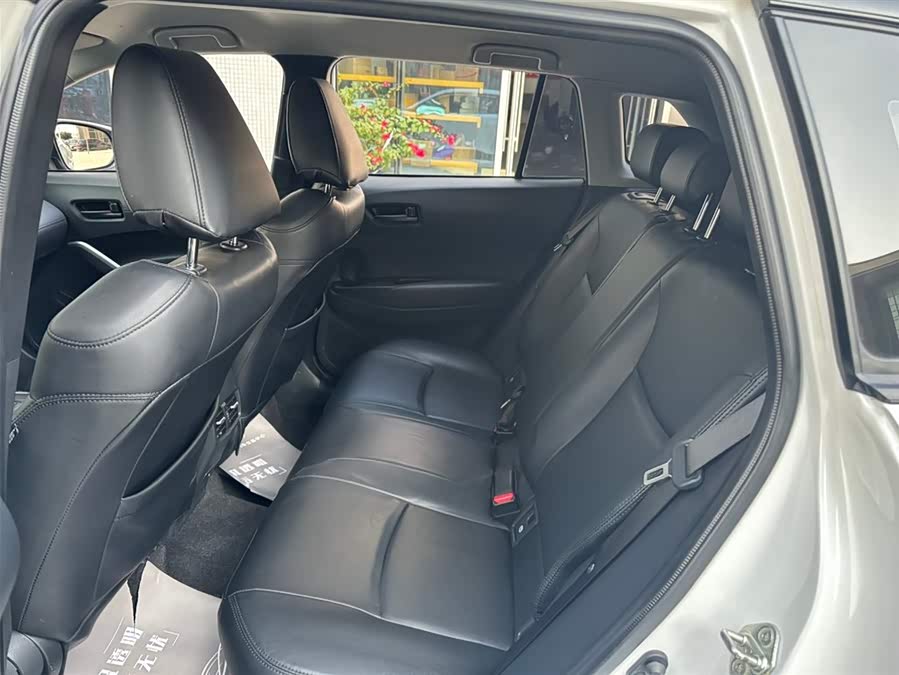 Toyota Corolla Cross 2024 immagine di auto #18