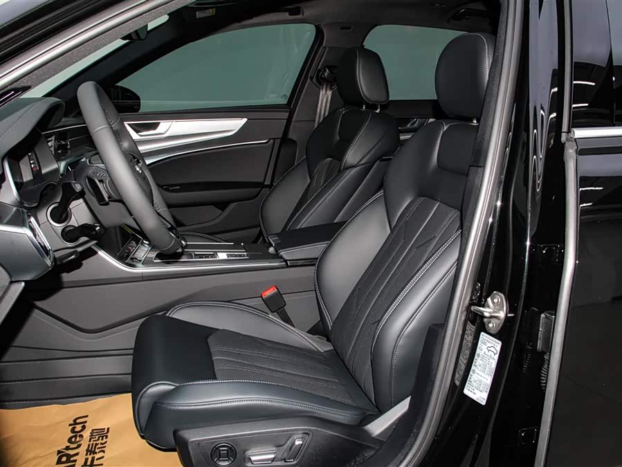 Audi A6L 2025 car image #18