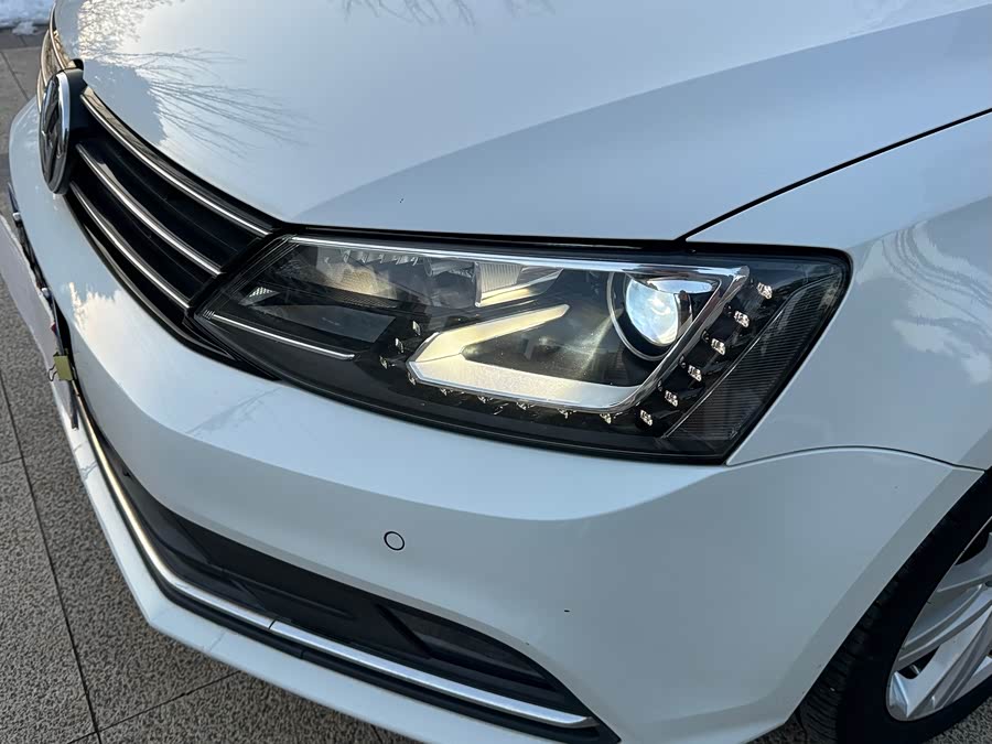 Volkswagen Sagitar 2018 immagine di auto #18