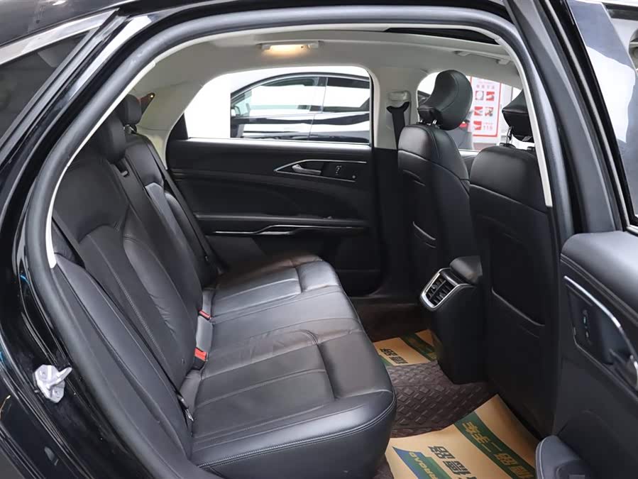 Ford Taurus 2020 car image #18