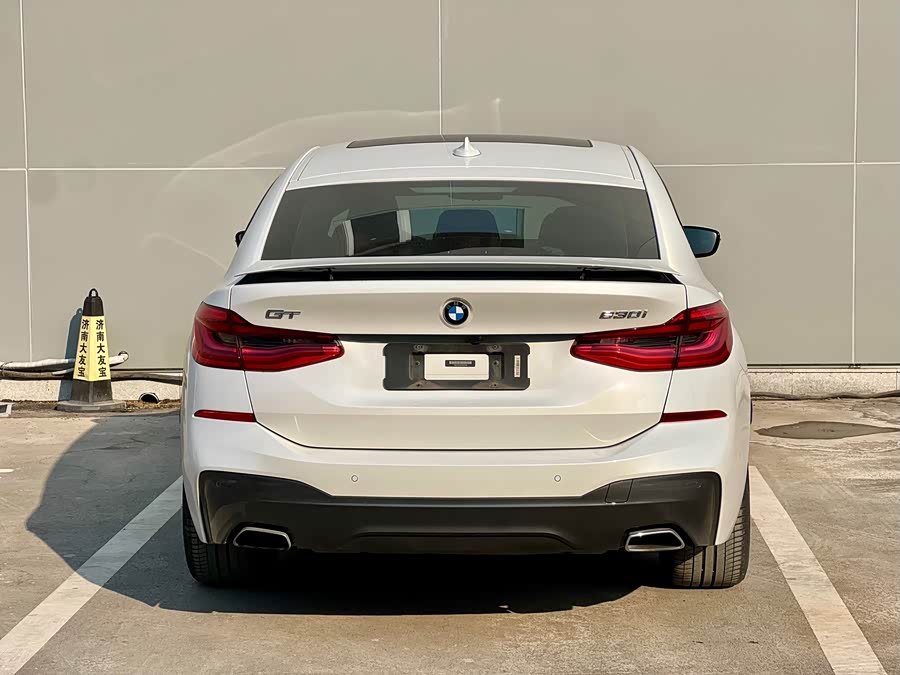 BMW 6 Series GT 2019 #18 BMW 6 Series GT 2019 car image #18